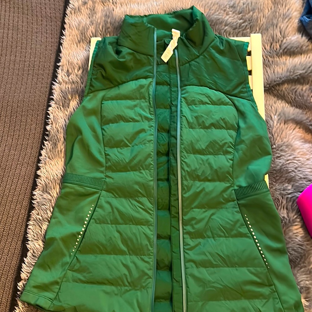 Lululemon down for it all vest